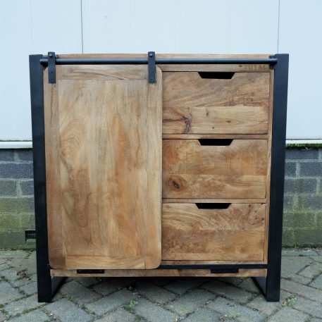 industrieel mangohouten dressoir beau travail zwart staal 3 lades en 1 schuifdeur hoog 90 cm breed 90 cm diep 45 cm