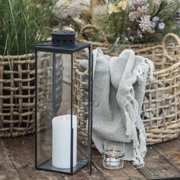lantaarn vierkant zwart metaal hoog 41 cm diep 12 cm breed 12 cm ib-laursen lantern top round factory black