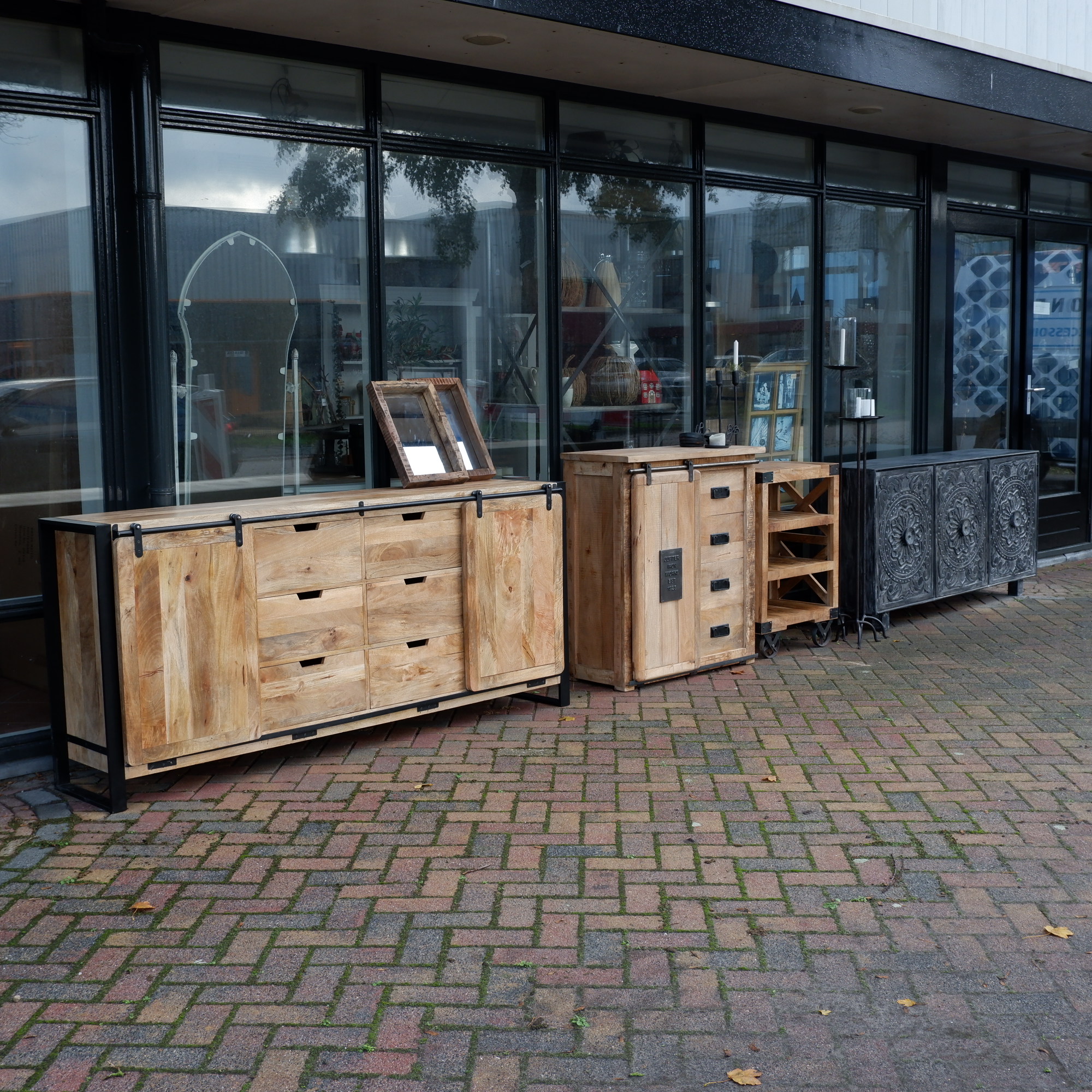 Beau travail dressoir XL 2 schuifdeuren en 6 lades GERESERVEERD - Afbeelding 16