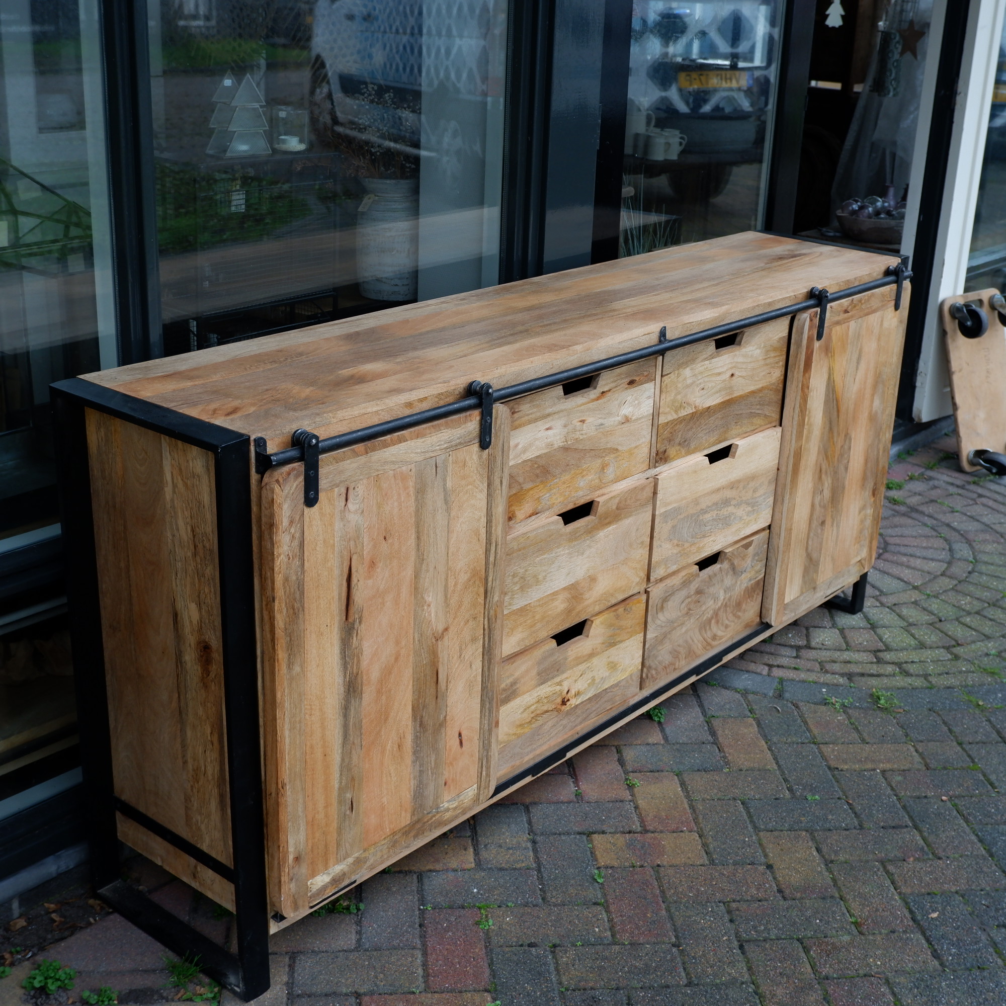 beau travail dressoir mangohout zwart staal 2 schuifdeuren 6 lades hoog 90 cm breed 200 cm diep 40-45 cm industriele meubelen 31
