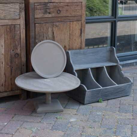 ash grey-taupe plateau op voet diameter 50 cm en 30 cm en gruttersbak ash grey donker