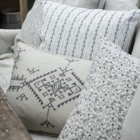 Kussenhoesje 40x60 naturel linnen met donker grijs embroidery - Afbeelding 10