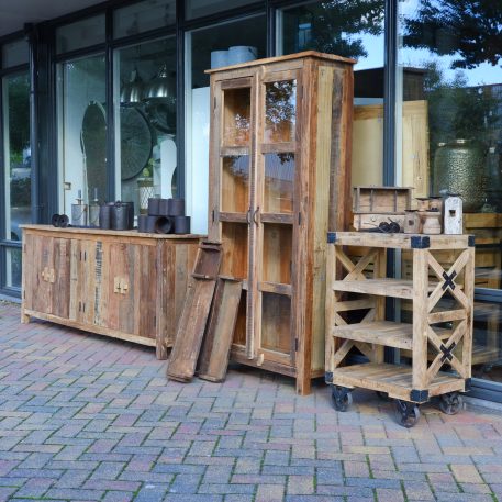 authentiek truckwood dressoir 4 deuren vitrinekast 2 deuren en wandplanken reclaimed wood railway wood sleeper wood cross trolley mangohout