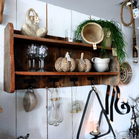 wandrek truckwood 2 planken en 4 haken hoog 40 cm breed 90 cm5