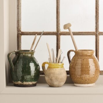 kan rustiek groen hoog 20 cm diameter 17.5 cm ib-laursen vase with handle rustic green avignon4