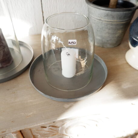 glazen stolp met grote opening on top hoog 16 cm diameter 13.5 cm ib-laursen glas cover with large opening at the top ruimte om het glas op plateau antiek grijs metaal