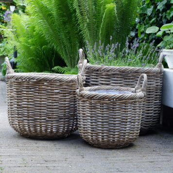 grijs rotan mand met grepen rond en plastic voering 3 maten plantenmand round planter koboo grey diameter 38 cm 48 cm en 55 cm