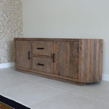 be-uniq tv dressoir tokio 2 deuren 2 lades ronde zijkanten hoog 60 cm breed 170 cm diep 45 cm oud vergrijsd hardhout tv meubel bij klant thuis