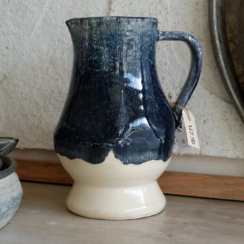 kan rustiek blauw hoog 23 cm diameter 12 cm breed 19 cm ib-laursen vase with handle rustic blue avignon