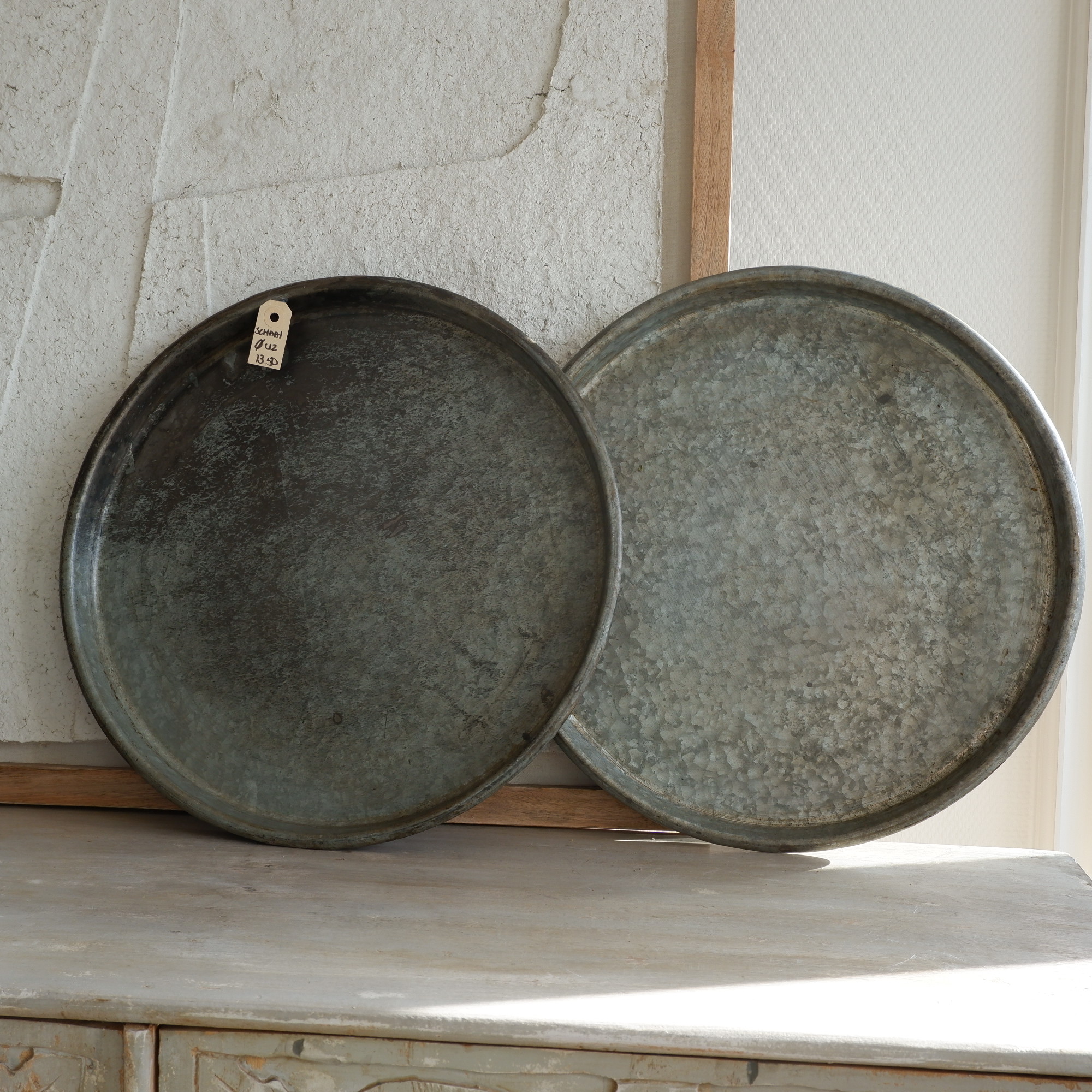 Dienblad oud zink 2 maten Ø42- en 55 cm - Afbeelding 2