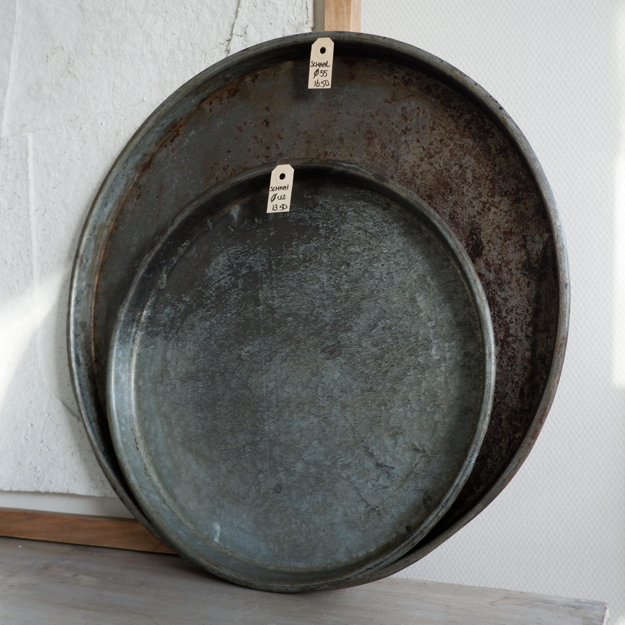 Dienblad oud zink 2 maten Ø42- en 55 cm - Afbeelding 8