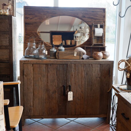 spiegel ovaal old wood en badkamer meubel of dressoir Riga van be-uniq