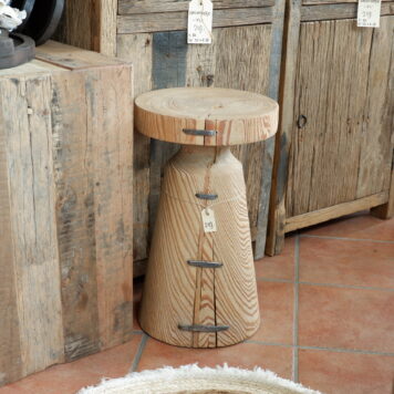 be uniq authentieke bijzettafel rond of kruk uniek massief blok hout hoog 50 cm diameter 30 cm bladdikte 5 cm