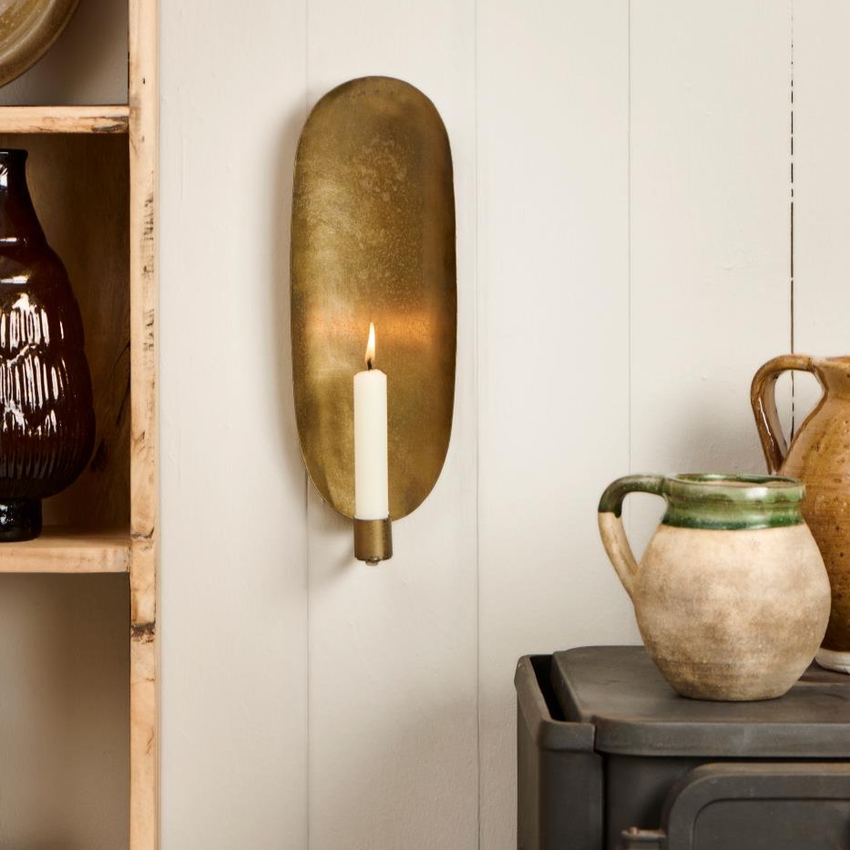 wandkandelaar voor dinerkaars antiek brons hoog 33.5 cm breed 11 cm diep 7 cm ib-laursen candle holder wall for 2.2 cm candle