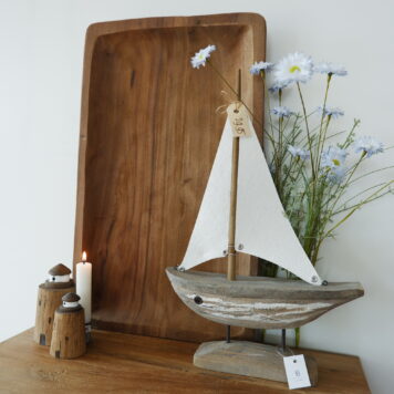 schaal rechthoek oud teak breed 50 cm diep 30.5 cm rand 5.5 cm hoog ib laursen zeilboot vuurtorens en korenbloemetjes blauw
