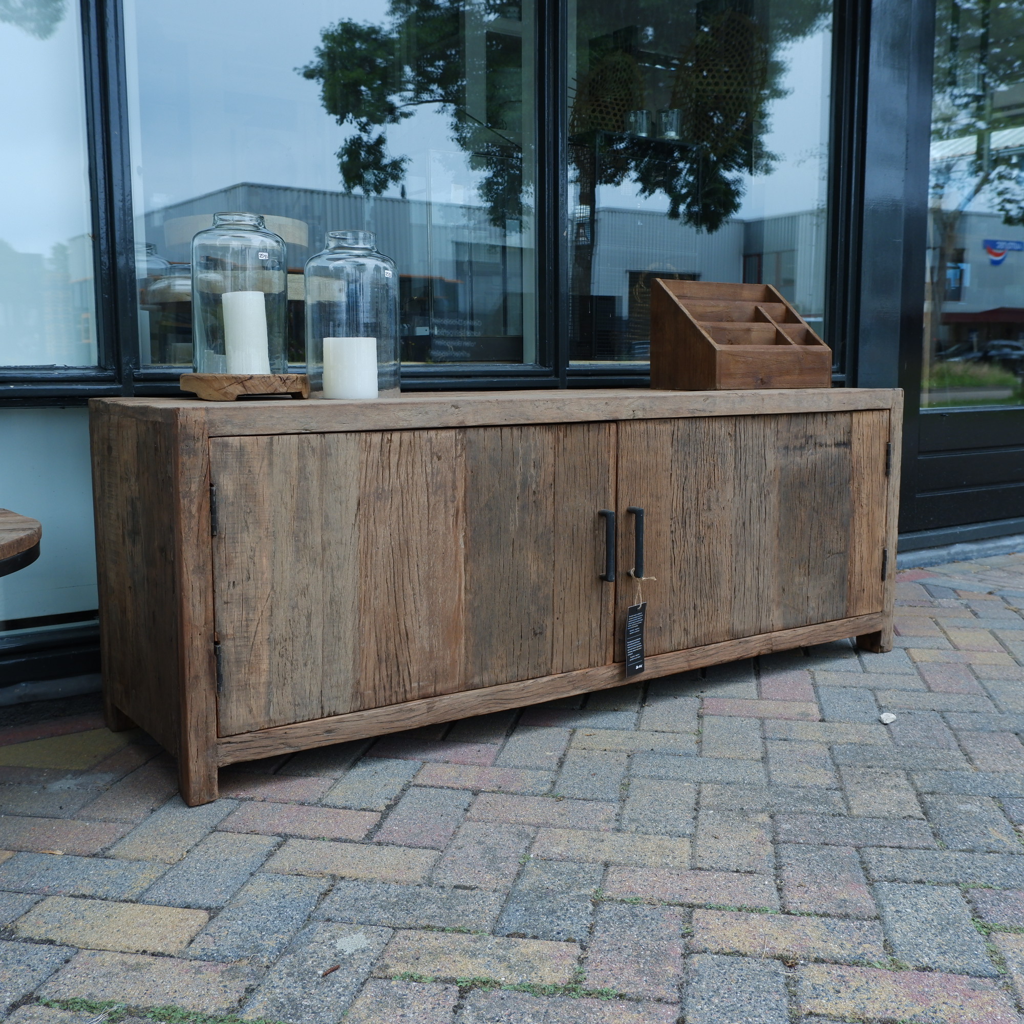 Tv dressoir Monaco 2 deuren oud vergrijsd hout VERWACHT 1 JULI - Afbeelding 2