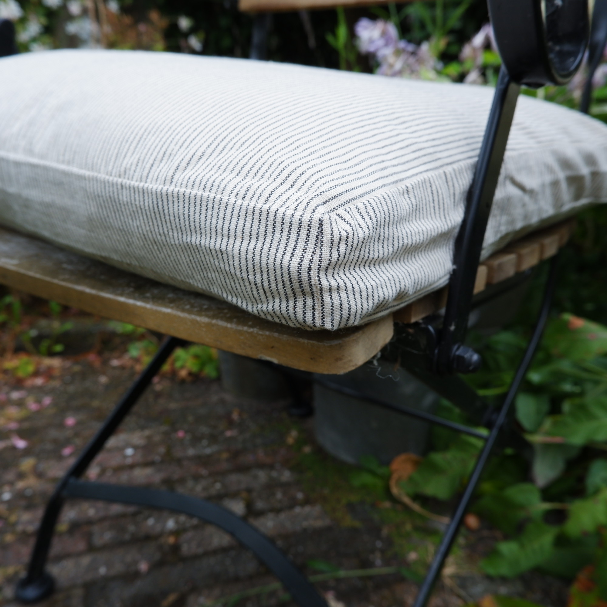 Box kussenhoes 45x45 katoen naturel-zwart streepje Lina - Afbeelding 3
