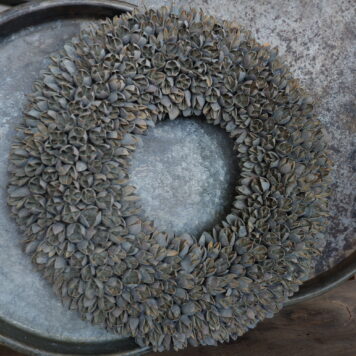 bakuli krans diameter 40 tot 45 cm grijs bakuli wreath grey