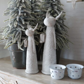 rendier wit keramiek Dago hoog 24 cm en 30 cm boompjes met sneeuw hoog 45 cm emaille sfeerlichtje ster wit ib laursen1
