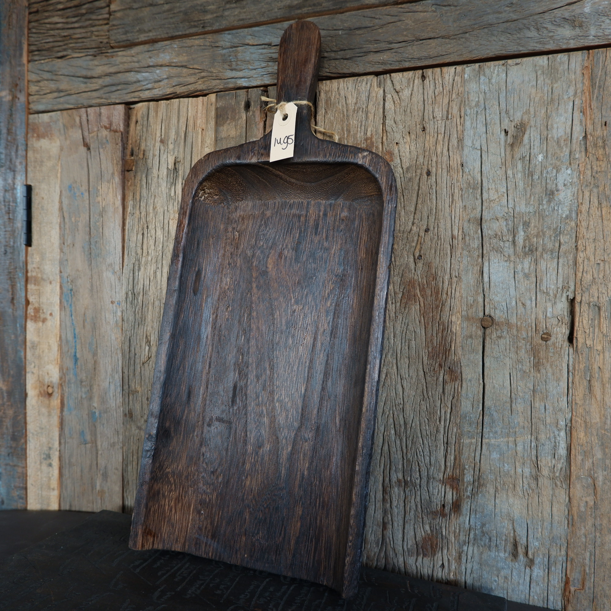 graanschep donker bruin open kant hoog 46.5 cm breed 19 cm randhoogte 4.1 cm greep 11 cm lang